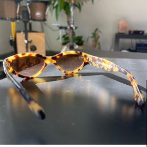 OFF WHITE SUNGLASSES